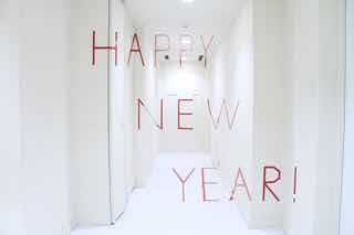 ガラスにHAPPY NEW YEAR の文字
